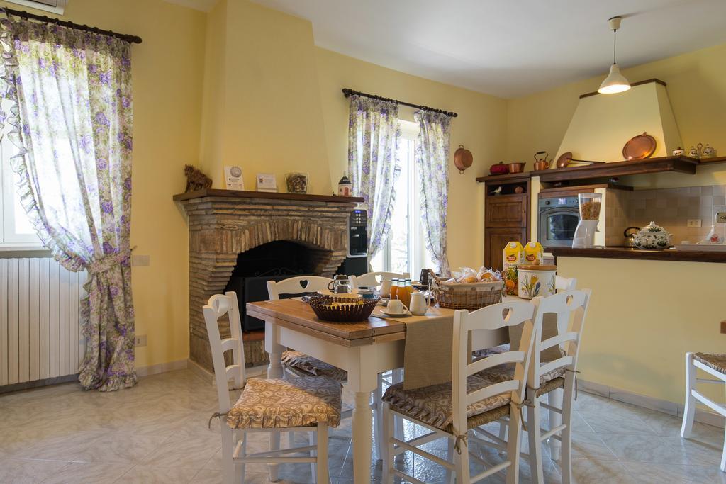 Bed And Breakfast Nonna Loreta Formello Exterior foto